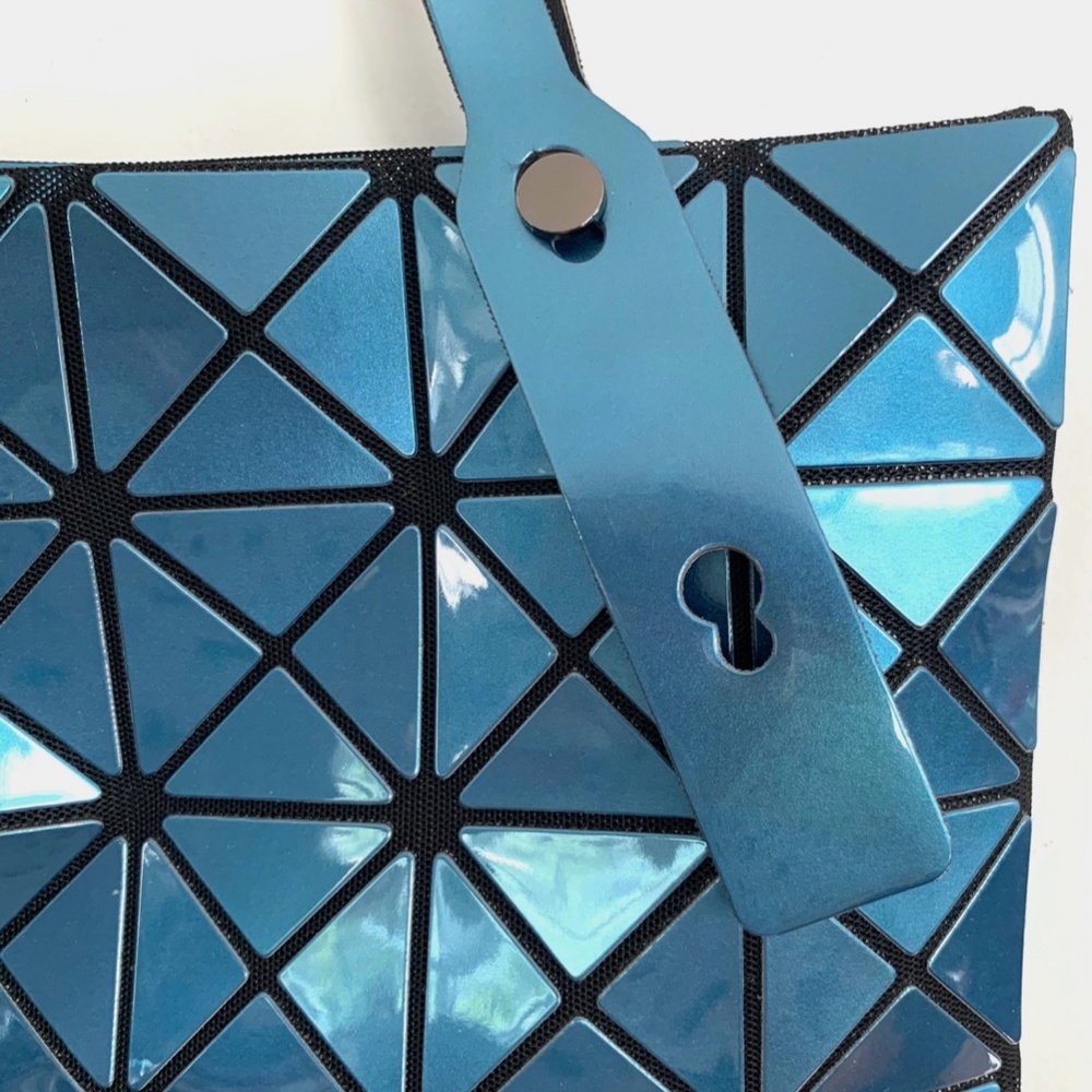 Vinyl Lucent Triangular Geometric Metallic Tote B… - image 4